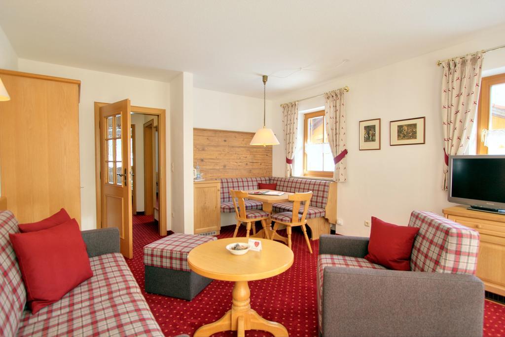 Landhotel Berghof 巴特欣德朗 客房 照片