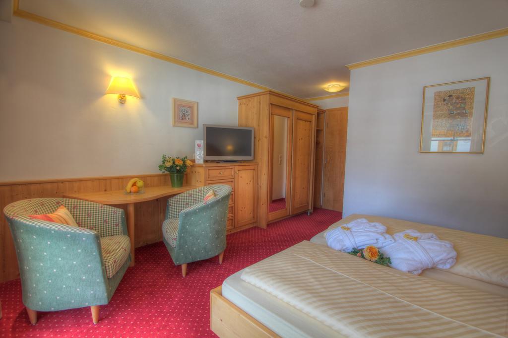 Landhotel Berghof 巴特欣德朗 客房 照片